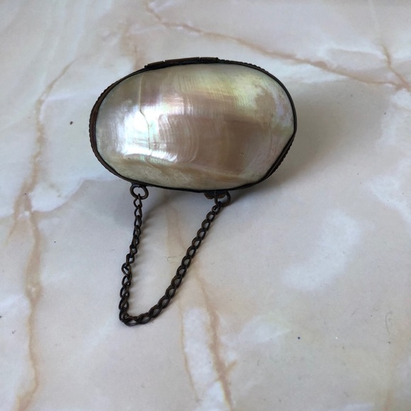 Antique abalone shell coin purse - Picture 8 of 10